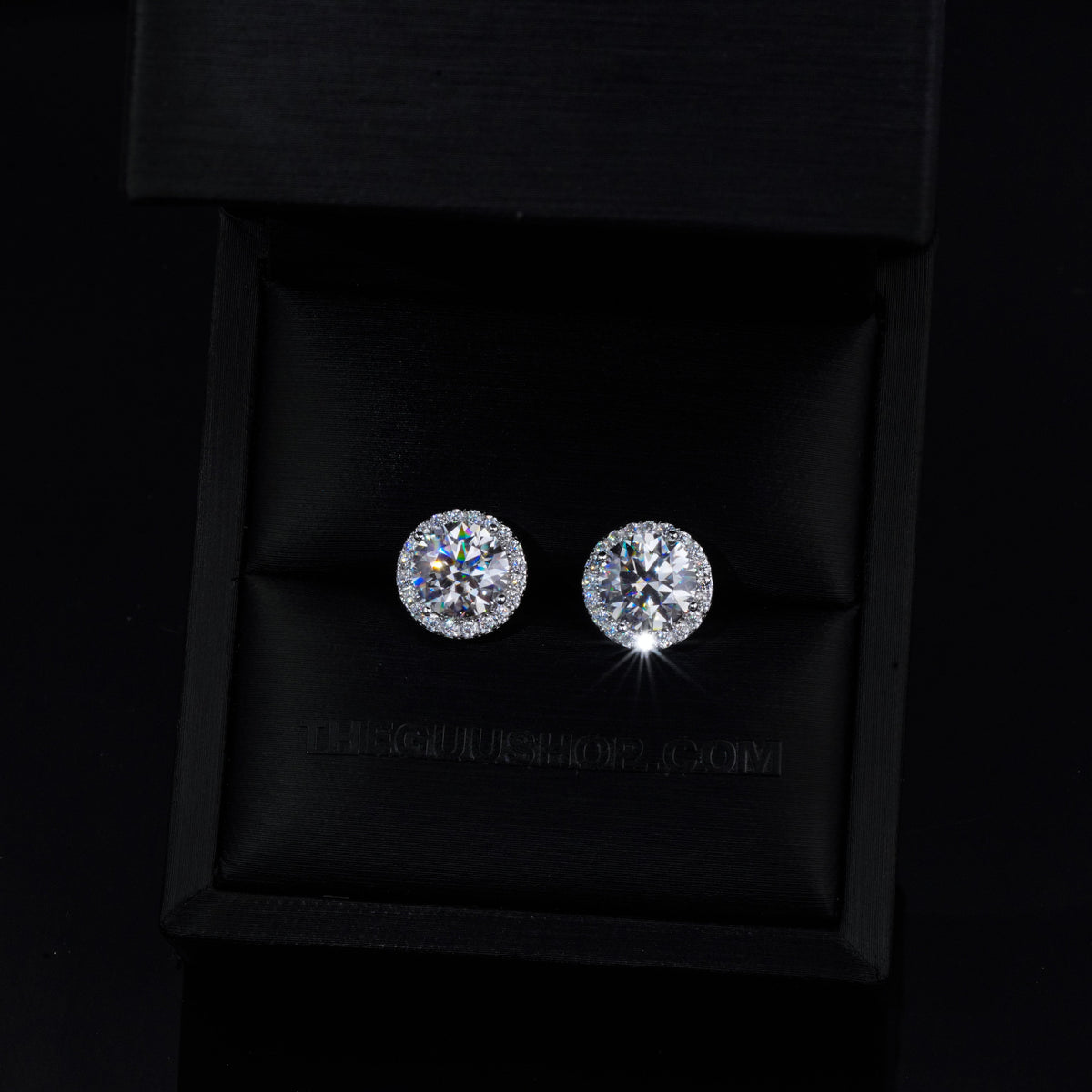 2.00 Carat Certified 925S & VVS1 Moissanite Halo Earrings