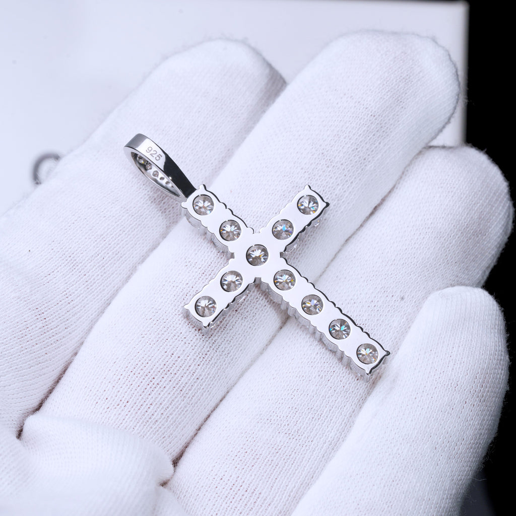 4.51 Carat 925S & VVS Moissanite Cross In White Gold